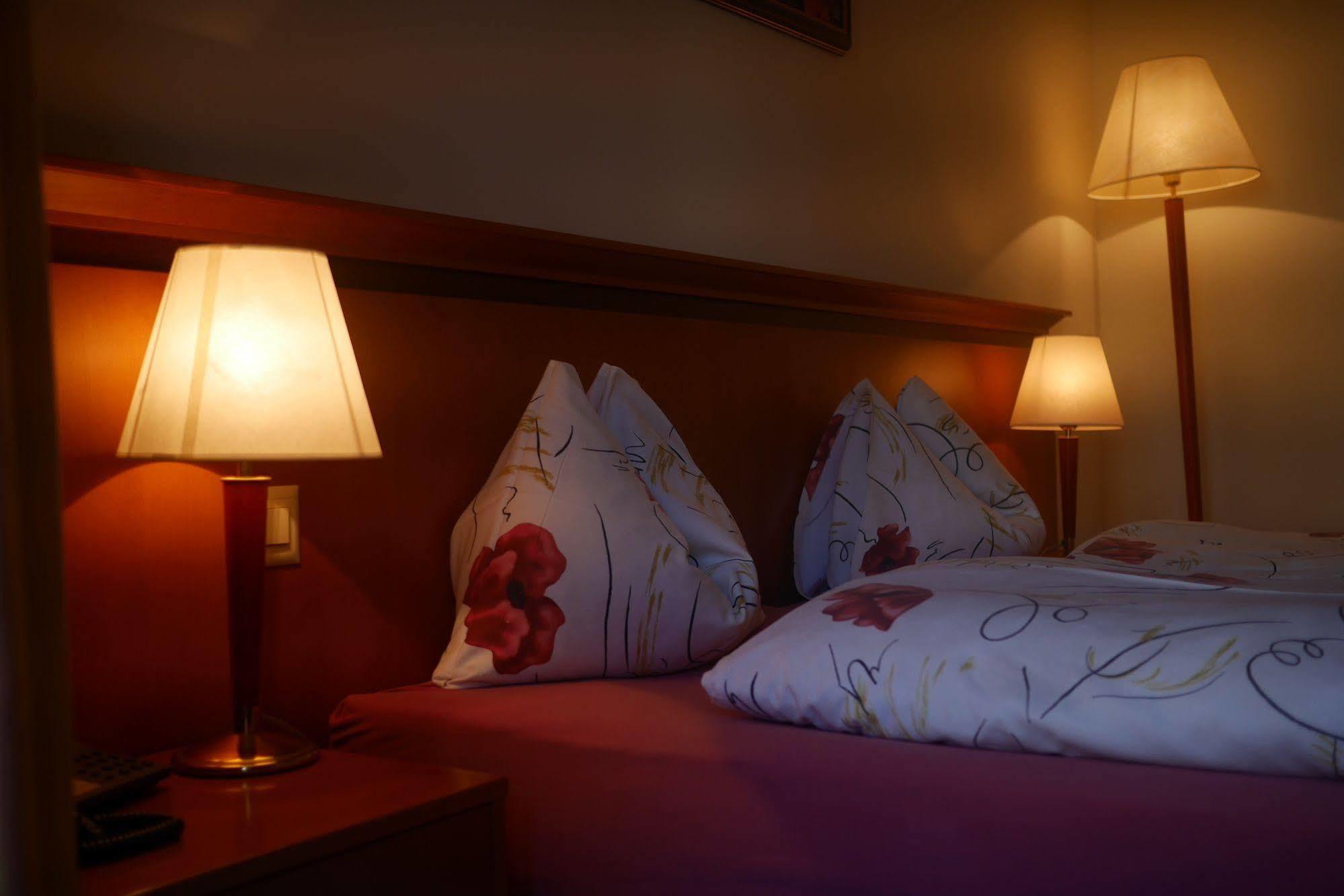 Auberge Communale A L'Union Gilly Екстериор снимка