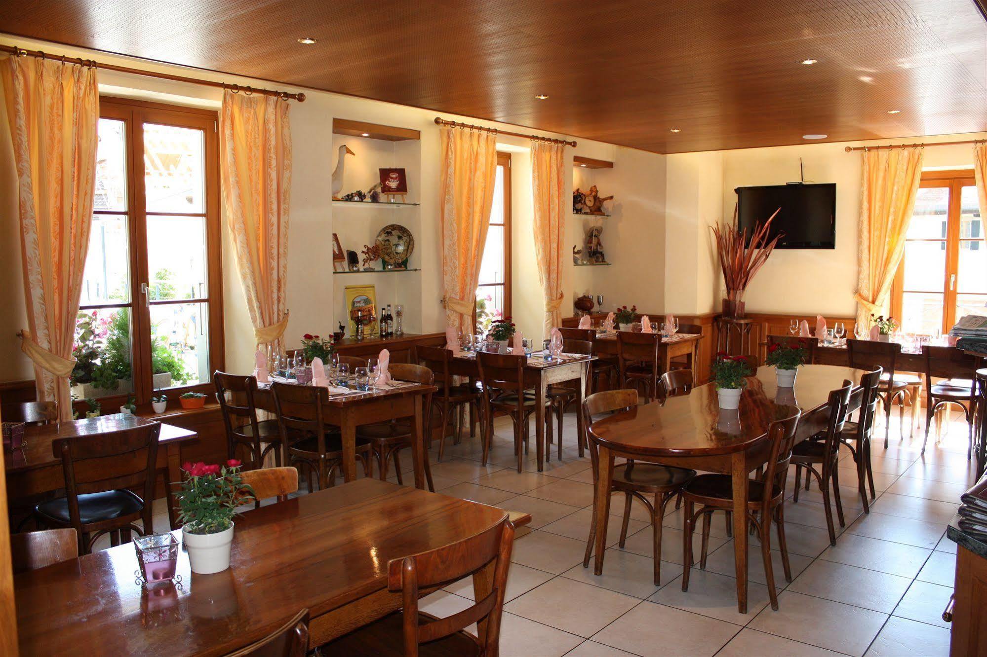 Auberge Communale A L'Union Gilly Екстериор снимка